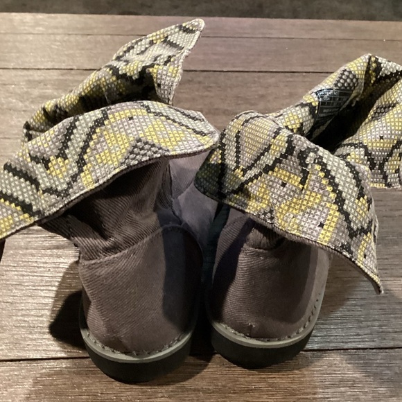 Sanuk Drop Top Ankle Boot Shoe Womens‎ 7 Gray Fold Over Slip On Lightweight - Picture 3 of 4